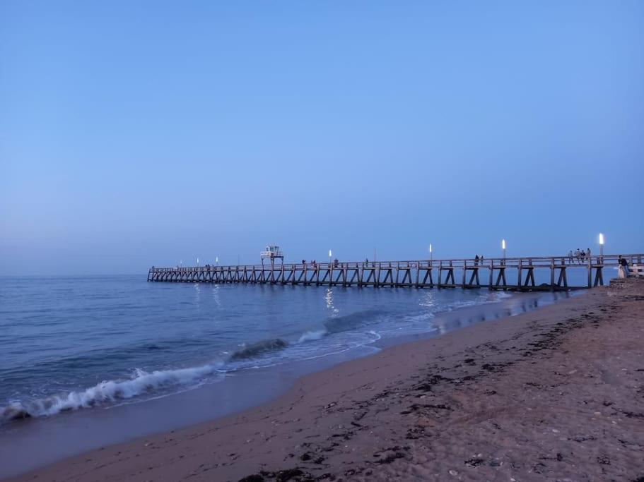 Gite De La Baleine Luc-sur-Mer Exterior foto